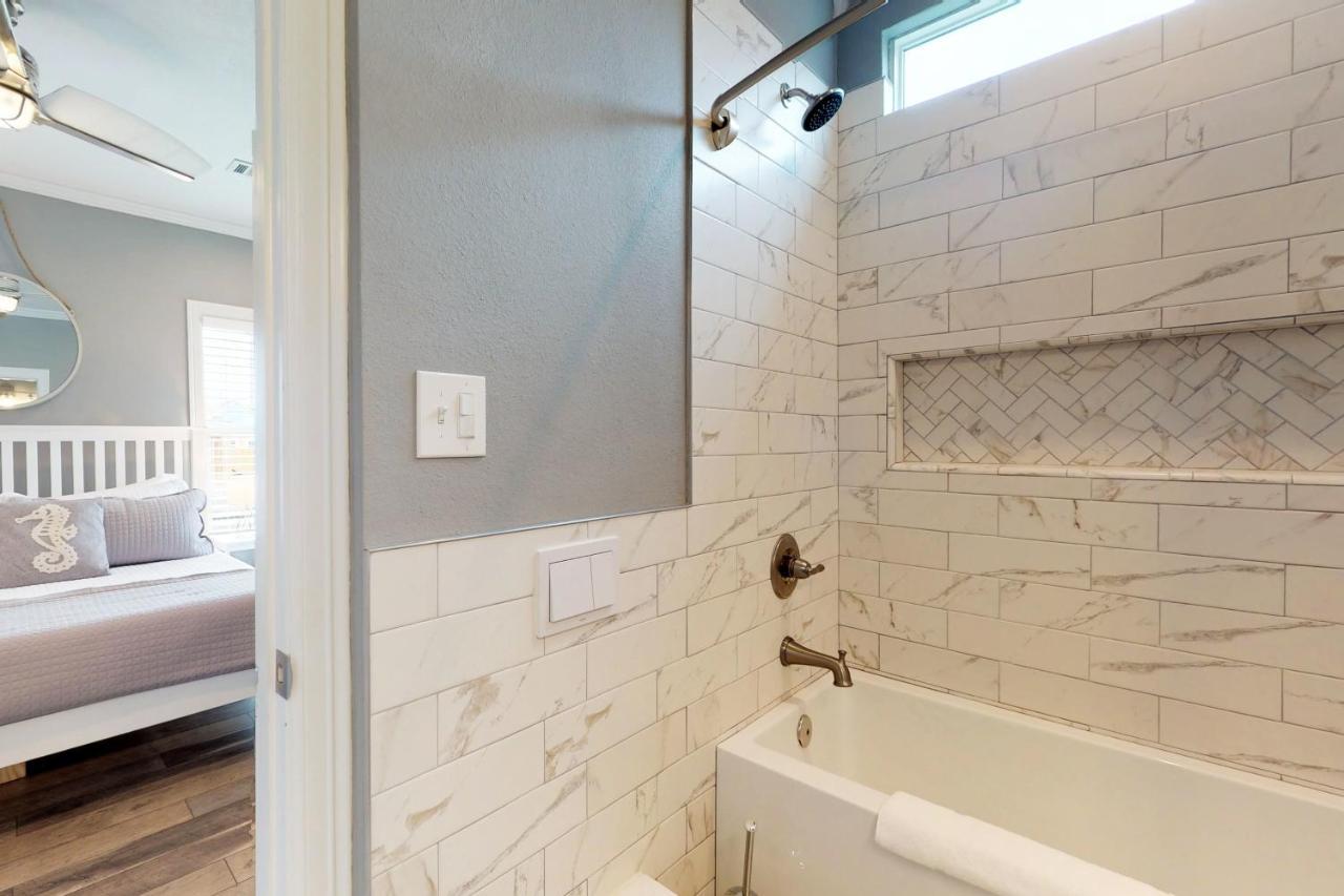 The Breezy Bungalow Galveston Extérieur photo